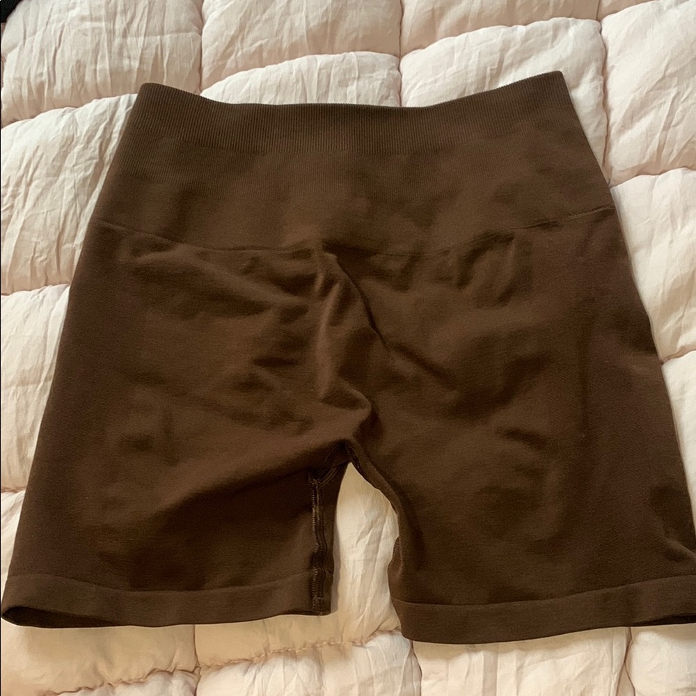 Alphalete Amplify Rich Brown Shorts